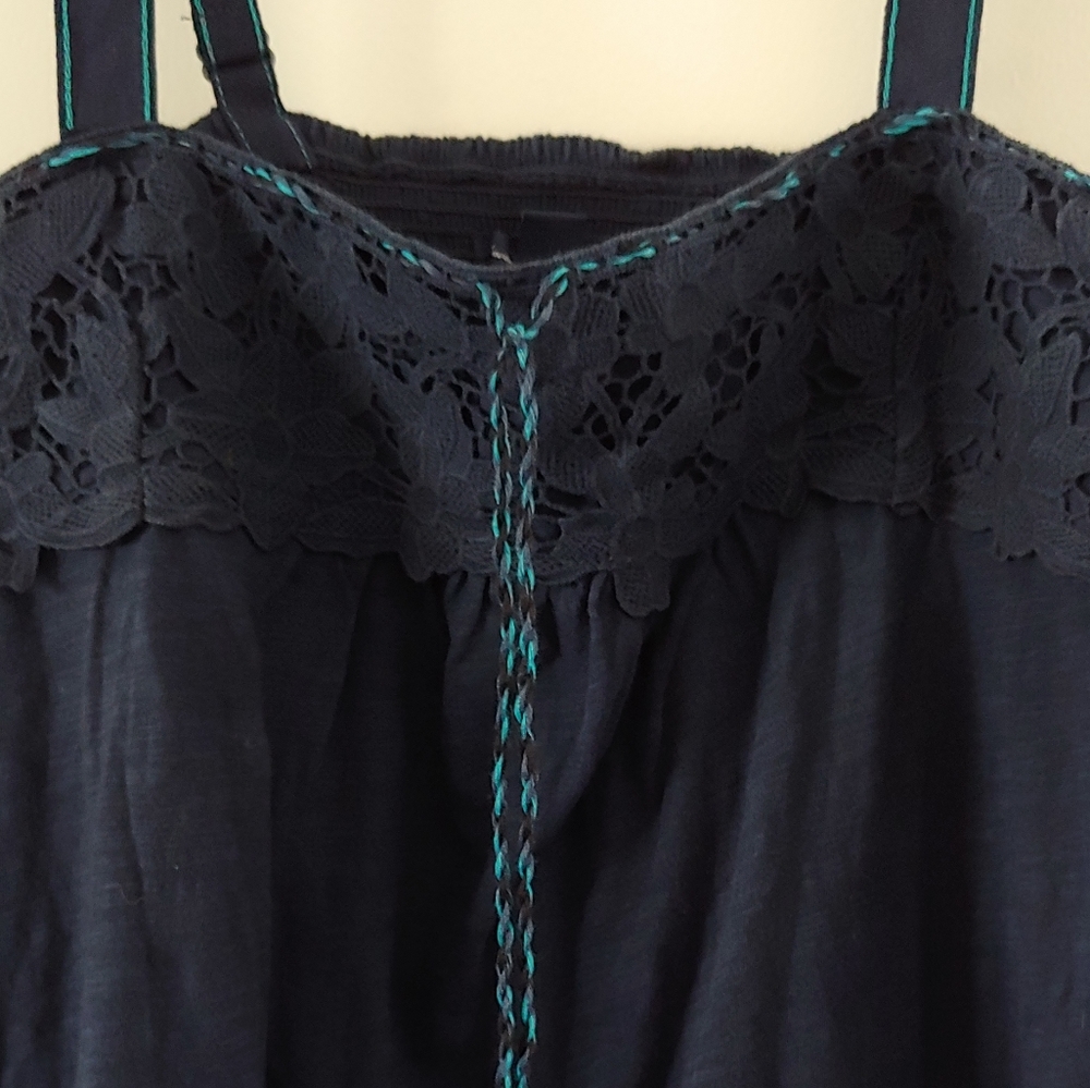 AE Tank Top - Picture 3 of 4